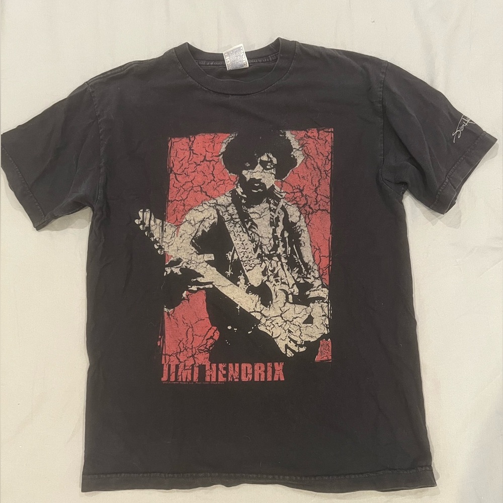 Black short sleeve t-shirt with “Jimi Hendrix” graphic sz M